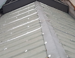 mái tôn gỉ sét dột thủ đức