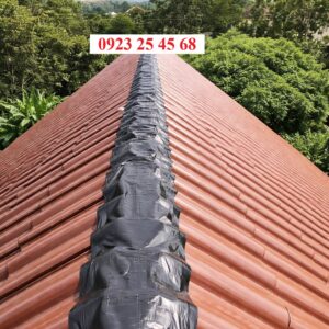 tấm dán thay vữa chống dột mái ngói nóc